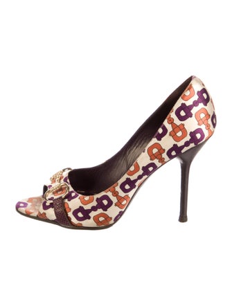 Gucci Horsebit Accent Satin Pumps