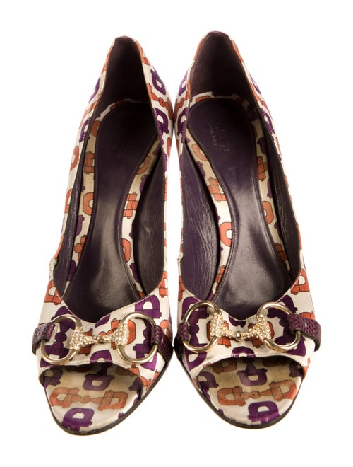 Gucci Horsebit Accent Satin Pumps