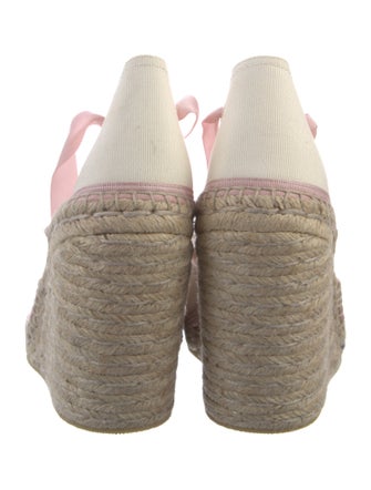 Gucci Interlocking G Logo Canvas D'Orsay Pumps