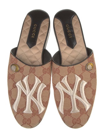 Gucci GG Canvas Canvas Mules