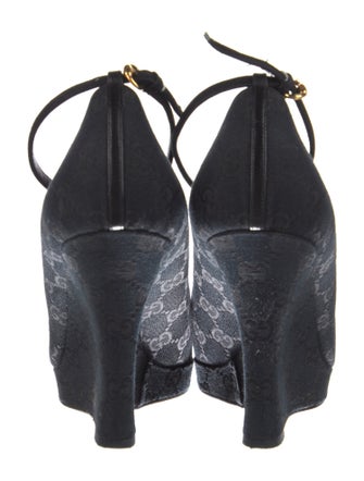 Gucci GG Canvas Canvas Pumps