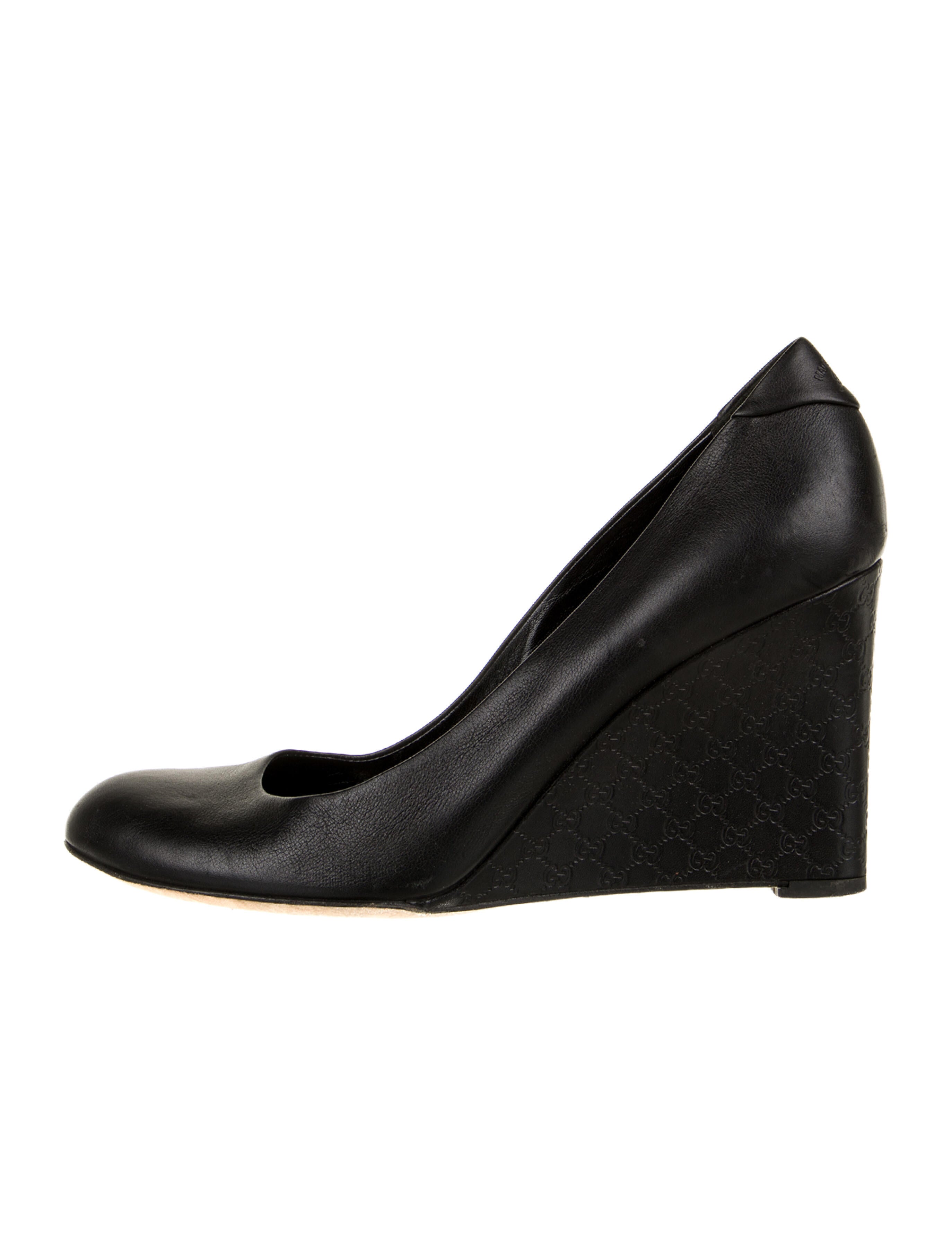 Gucci Microguccissima Pattern Leather Pumps