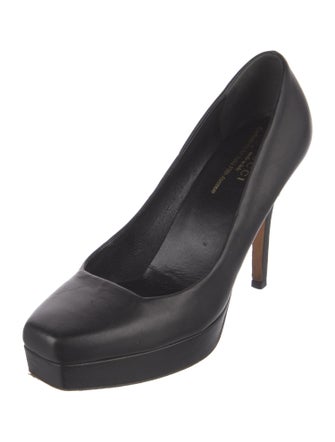 Gucci Leather Pumps