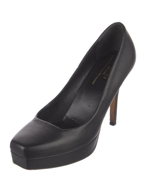 Gucci Leather Pumps