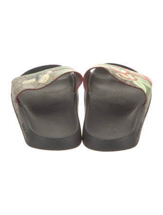 Gucci GG Supreme Slides