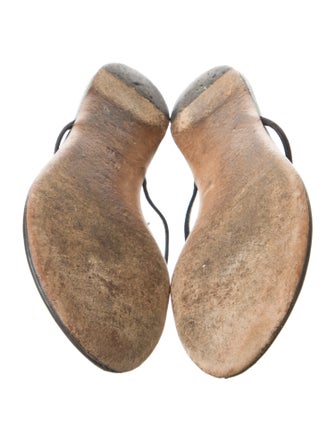 Gucci Interlocking G Logo Leather Flip Flops