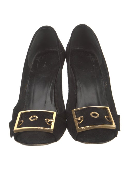 Gucci Suede Pumps