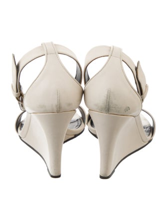 Gucci Horsebit Accent Patent Leather Sandals