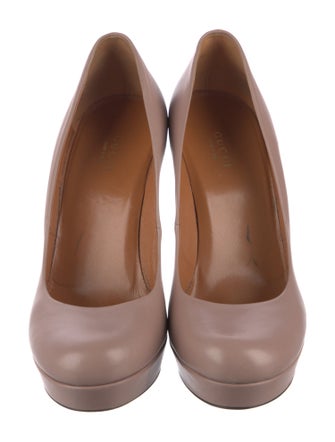Gucci Leather Pumps