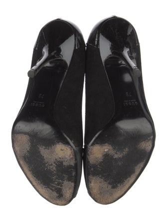 Gucci Interlocking G Logo Suede Pumps