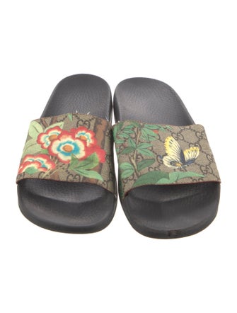 Gucci GG Supreme Slides