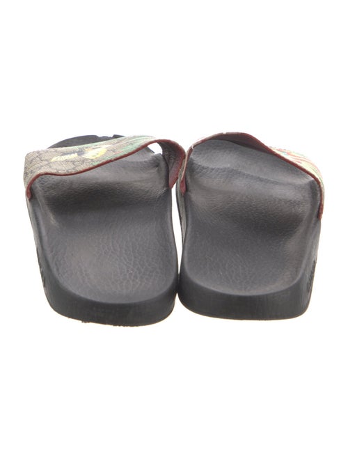 Gucci GG Supreme Slides