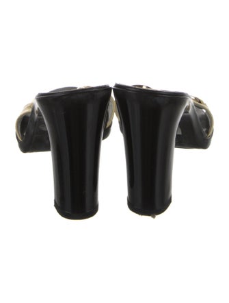 Gucci 1955 Horsebit Accent Patent Leather Slides