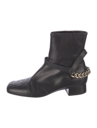Gucci Chain-Link Accent Leather Moto Boots