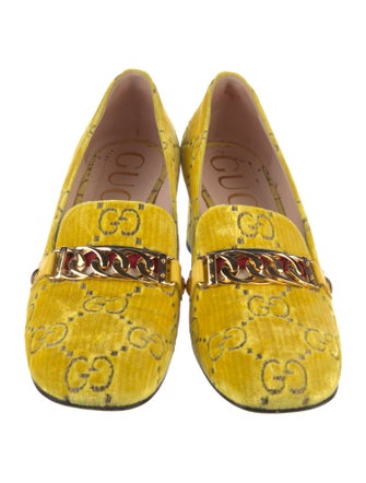 Gucci Chain-Link Accent Velvet Pumps