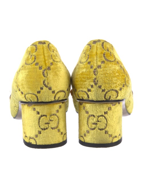 Gucci Chain-Link Accent Velvet Pumps
