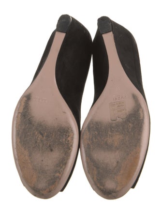 Gucci Interlocking G Logo Suede Pumps