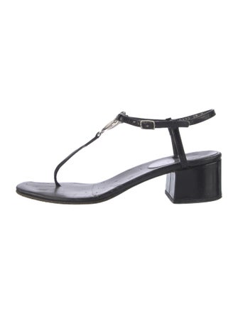 Gucci Leather T-Strap Sandals