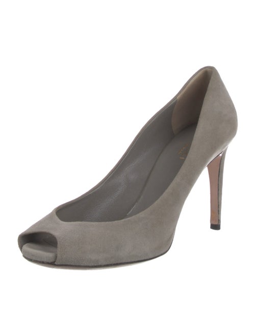 Gucci Suede Pumps