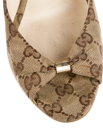 Gucci GG Canvas Canvas Pumps