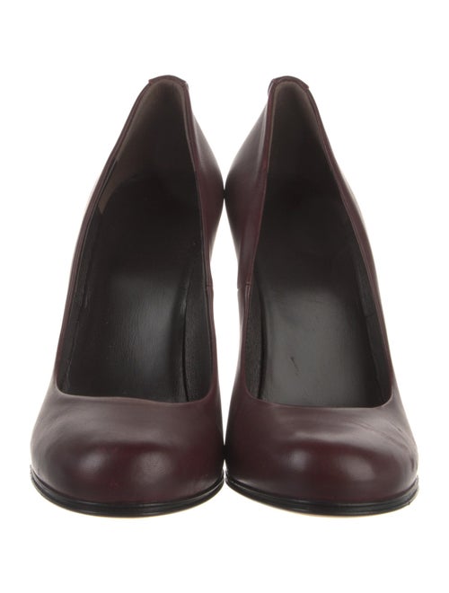 Gucci Interlocking G Logo Leather Pumps