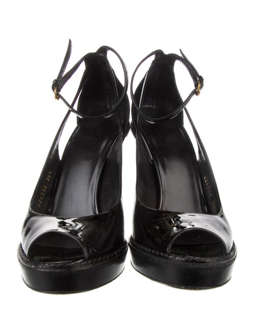 Gucci Patent Leather Pumps