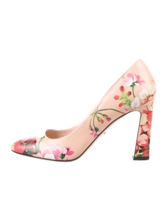 Gucci Blooms Print Leather Pumps