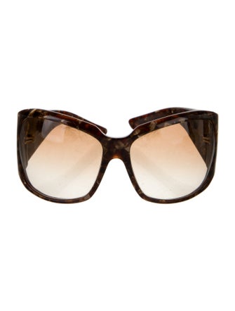 Gucci Oversize Gradient Sunglasses