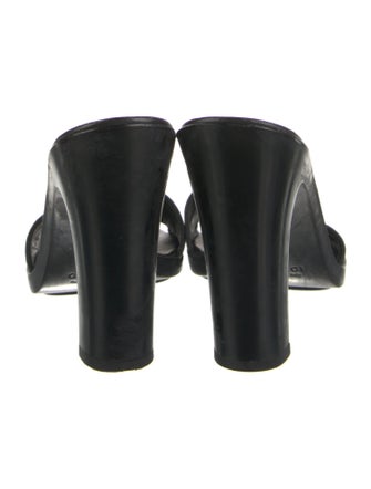 Gucci GG Canvas Canvas Slides