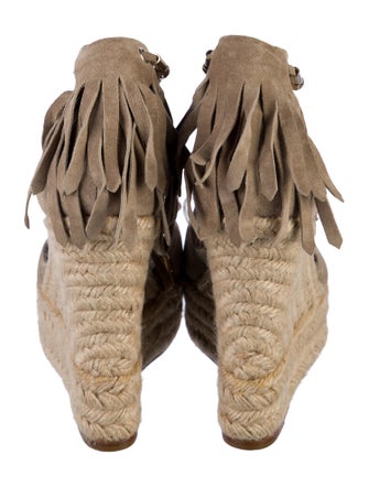 Gucci Suede Fringe Trim Accent Pumps