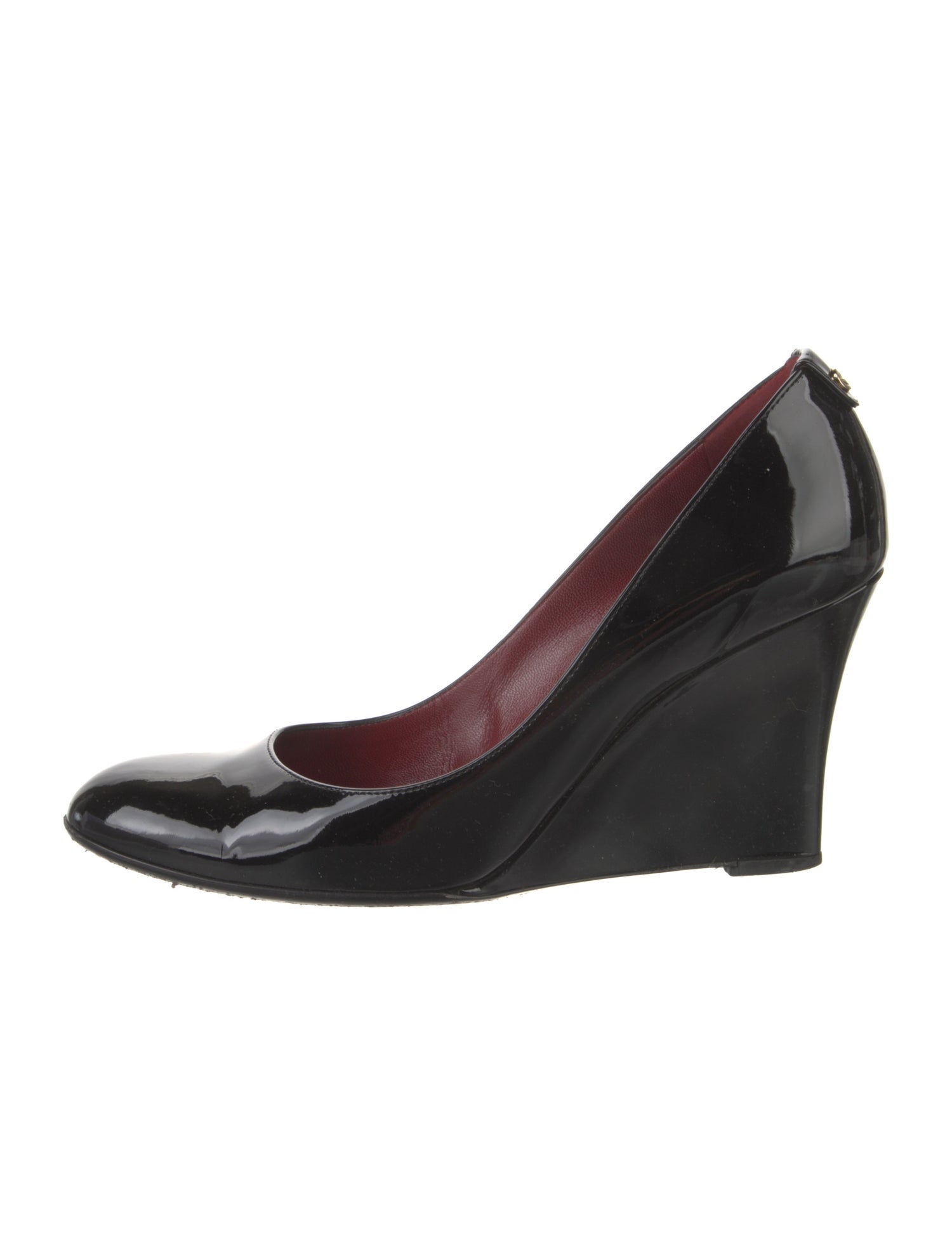 Gucci Interlocking G Logo Patent Leather Pumps