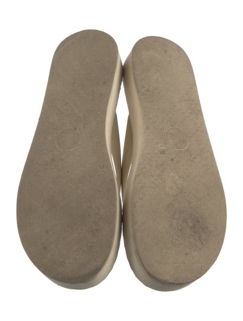 Gucci Double G Logo Rubber Flip Flops