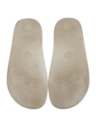 Gucci GG Logo Rubber Slides