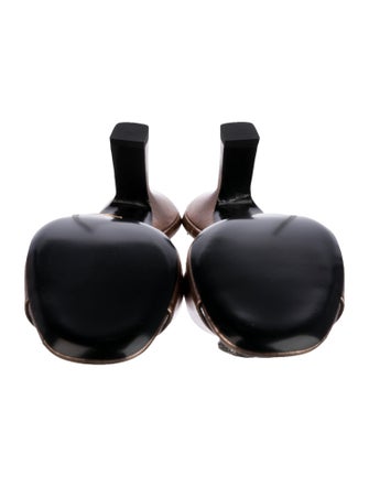 Gucci Double G Logo Leather Slides