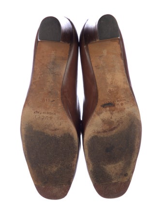 Gucci Web Accent Leather Pumps