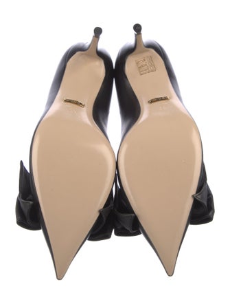 Gucci Queen Margaret Sylvie Web Accent Pumps