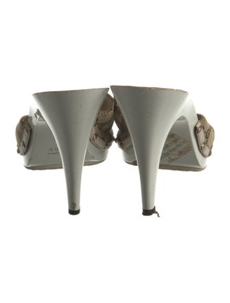 Gucci Interlocking CC Logo Canvas Slides