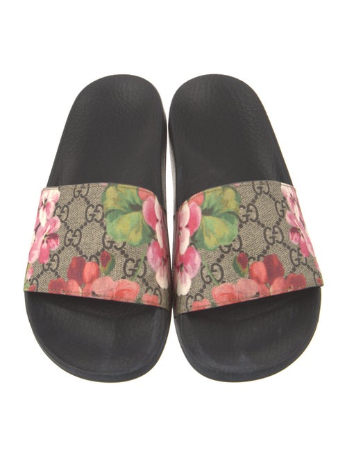 Gucci GG Supreme Slides