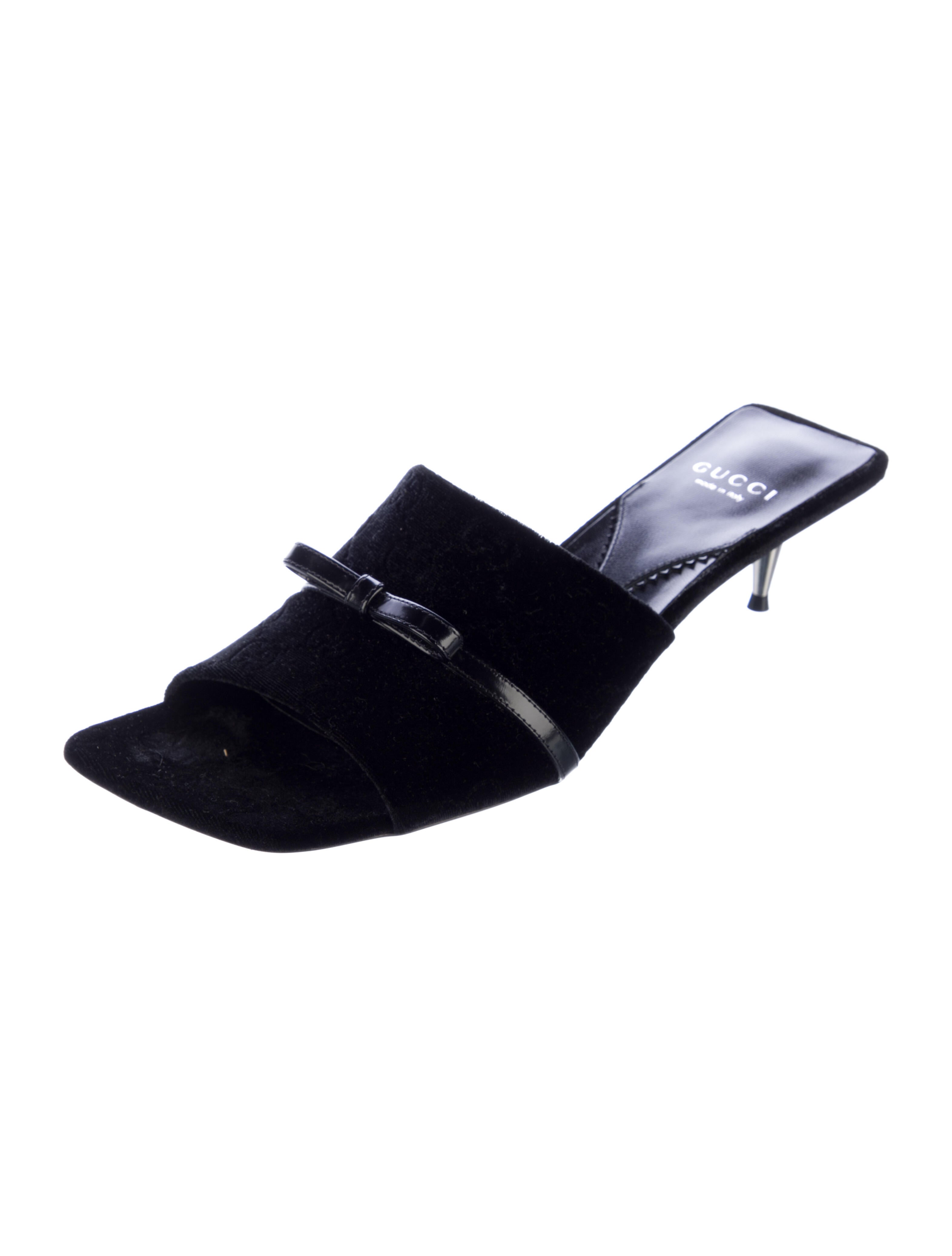 Gucci Velvet Bow Accents Slides