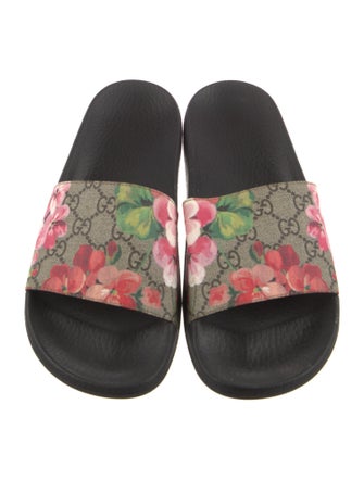 Gucci GG Canvas Slides