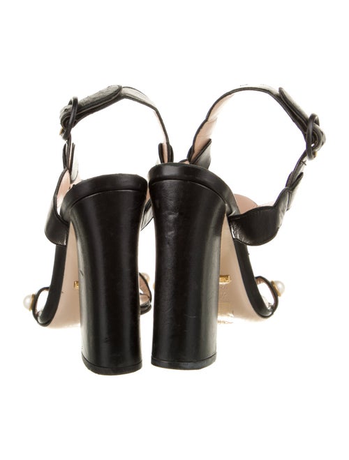 Gucci Interlocking G Logo Leather T-Strap Sandals