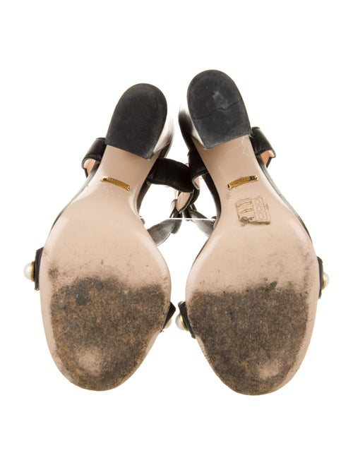 Gucci Interlocking G Logo Leather T-Strap Sandals