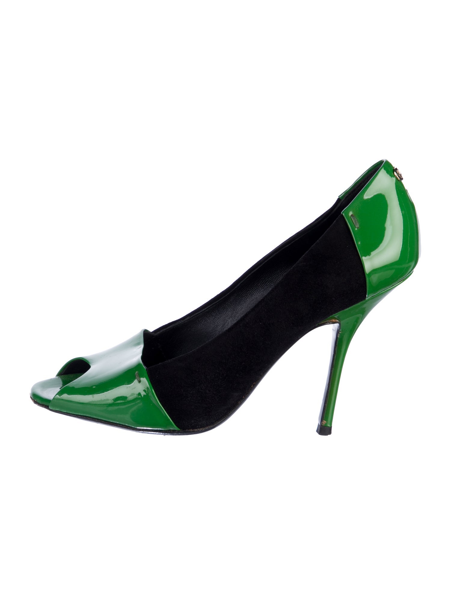 Gucci Sukey Logo Patent Leather Pumps