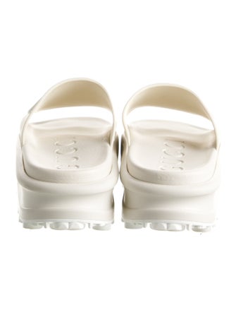 Gucci Interlocking G Logo Rubber Slides