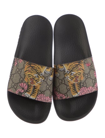 Gucci GG Supreme Slides