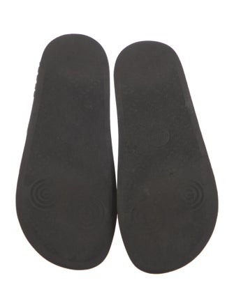 Gucci GG Supreme Slides