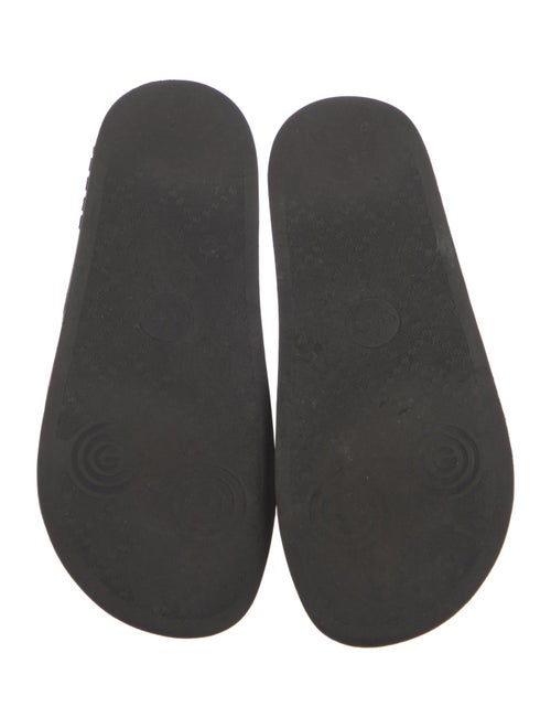 Gucci GG Supreme Slides
