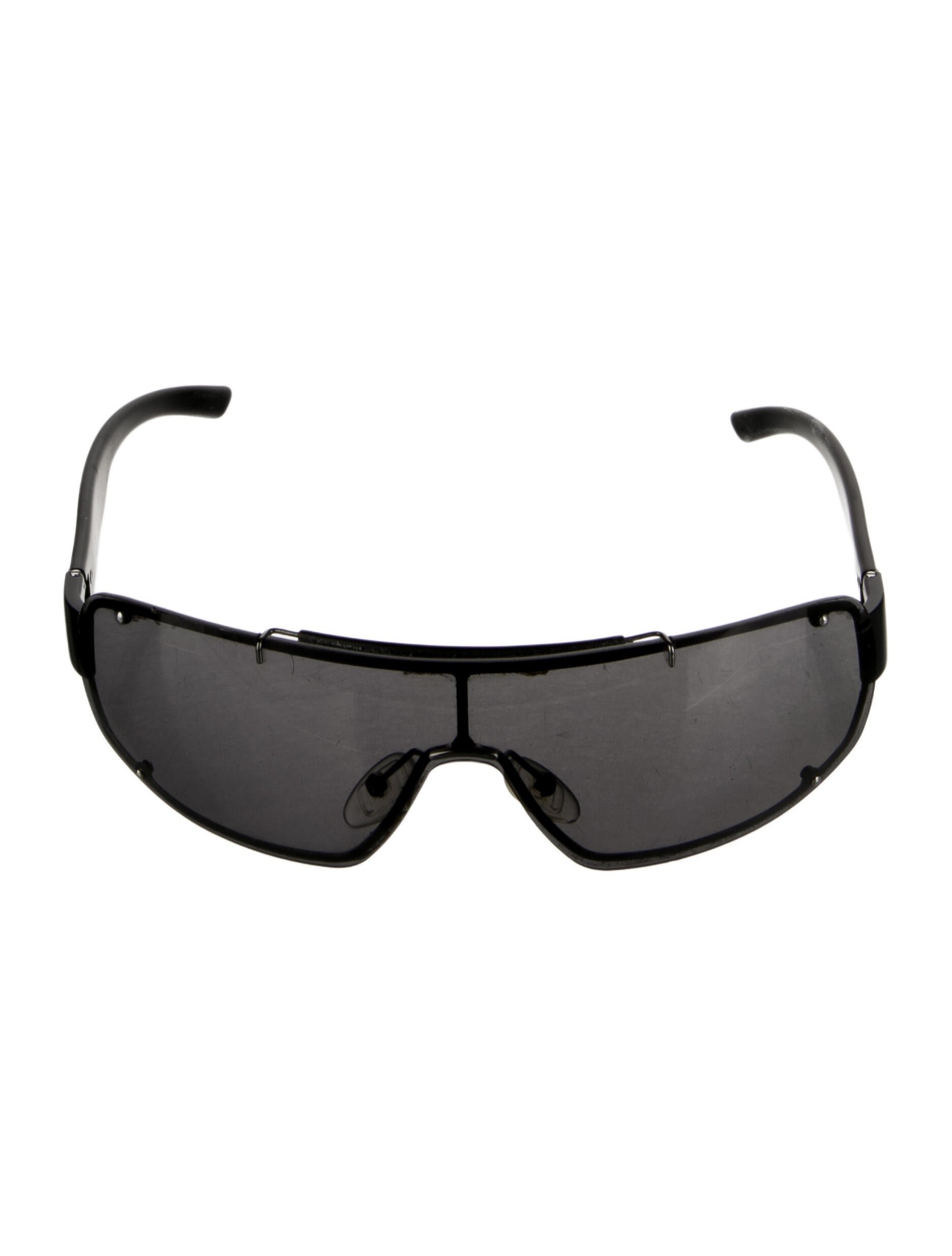 Gucci Vintage Shield Sunglasses