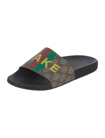 Gucci GG Supreme Slides