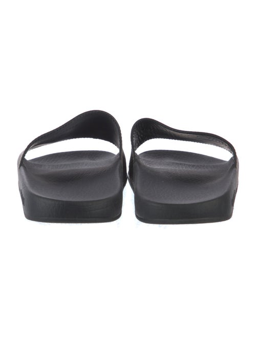 Gucci GG Supreme Slides